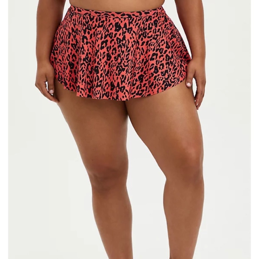 Torrid Coral Leopard High Low Swim Skirt in size 3